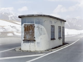 Frankrijk - Italie, Uit de serie 'Übergang' door Josef Schulz / Pictoright. 