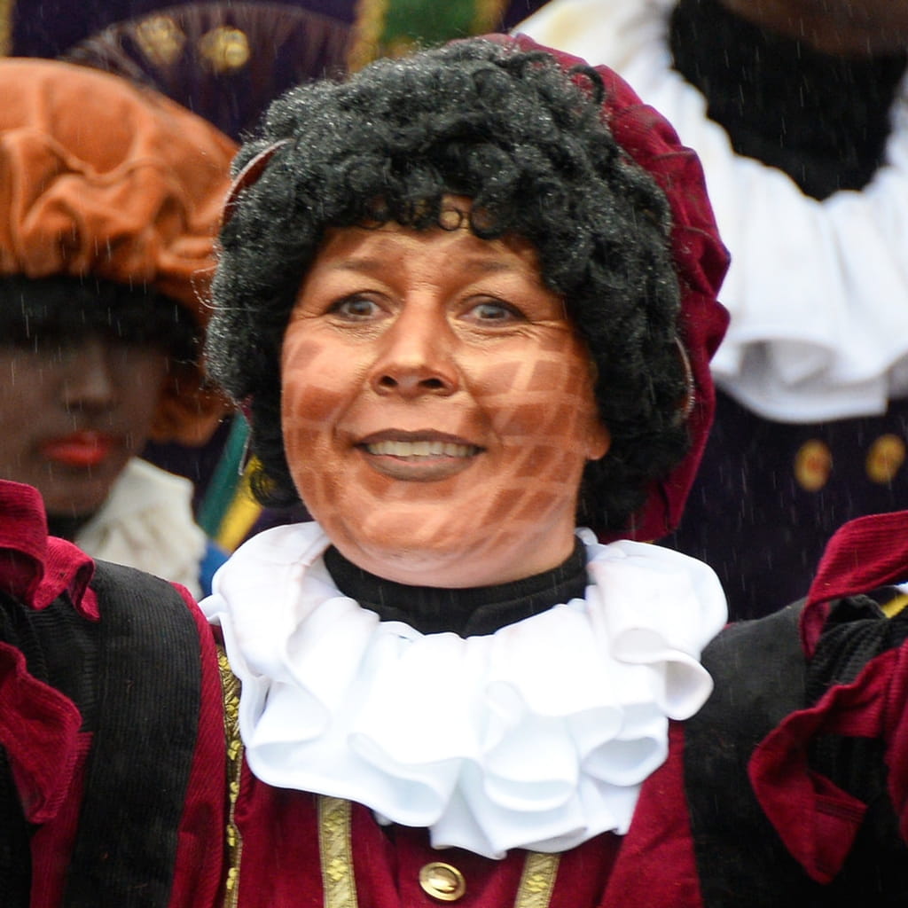 is meer dan IJver Komkommer Hoe Zwarte Piet langzaam maar zeker van kleur verandert - De Correspondent