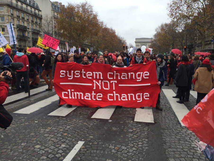 De klimaatprotesten in Parijs in 2015 luidde een korte periode van succesvolle internationale klimaatpolitiek in. Foto: Auteur