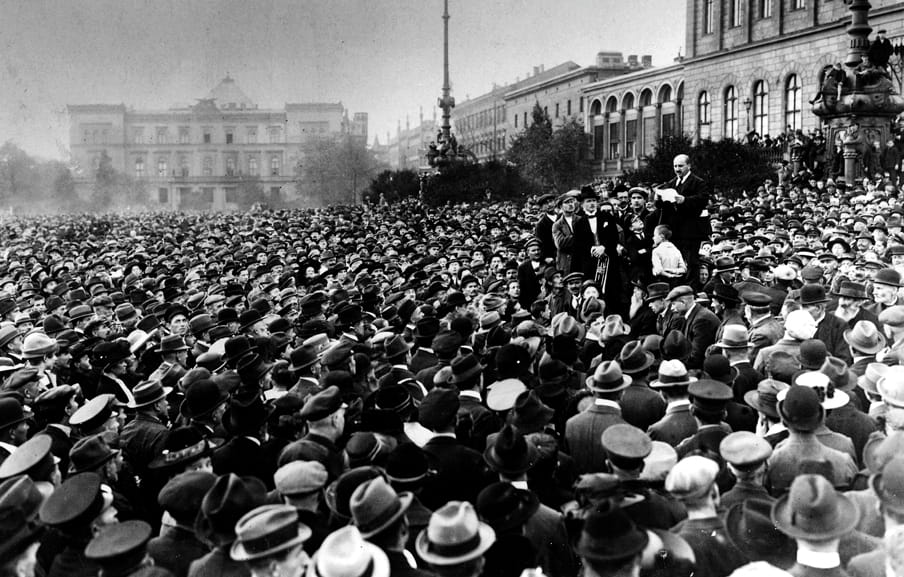 Demonstratie tegen het Verdrag van Versailles in Berlijn, 1921. Foto Getty Images