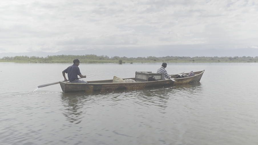 Twee vissers op het Izabal-meer in Guatamala.