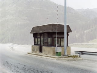 Frankrijk - Italië, Uit de serie 'Übergang’ door Josef Schulz / Pictoright.
