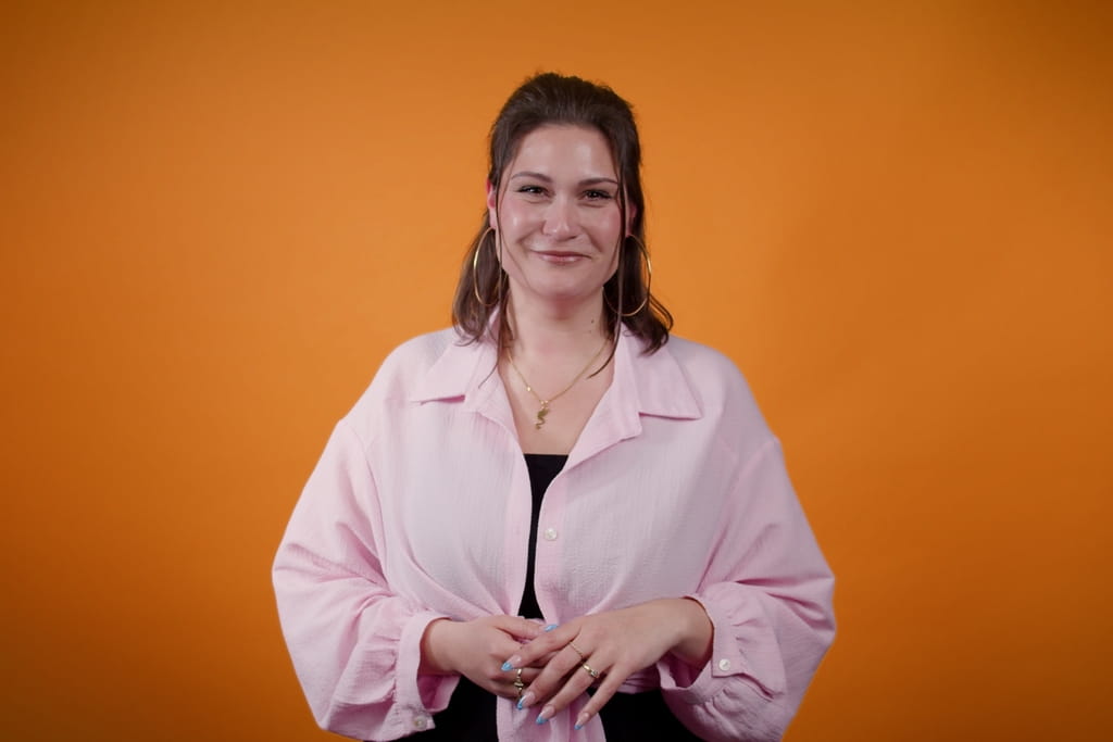 Op Koningsdag mag alles, en wat doen we? We zoeken elkaar op