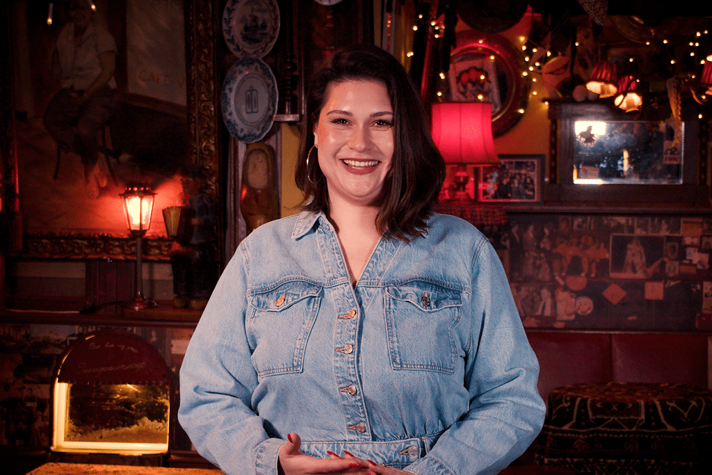 Video: In de kroeg vinden we elkaar terug