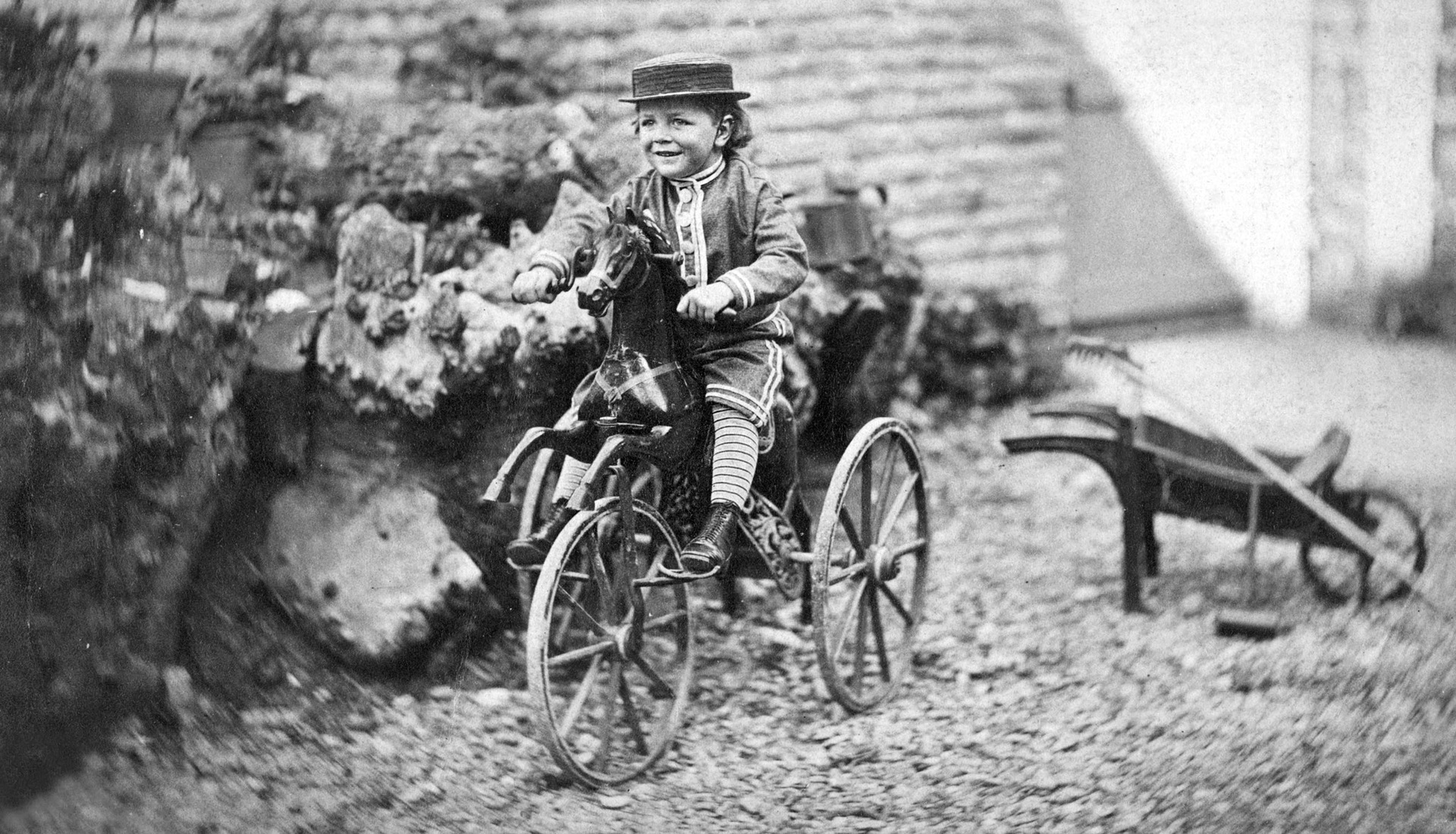 Waar komt het woord fiets vandaan? Dit nieuwe boek geeft acht